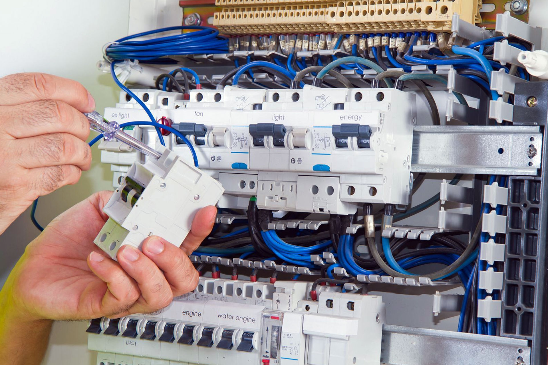 gransinfotech electrical services